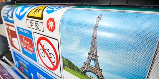 get high-performance traffic signs when you use 3M retroreflective materials for digital traffic sign printing
