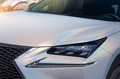 close up shot of 3M gloss flip ghost pearl