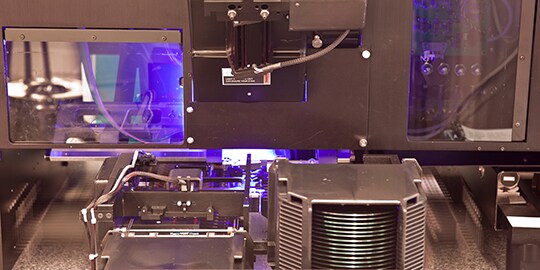 learn how 3m novec engineered fluids for thermal management can provide an efficient, cost-effective, low-maintenance way of controlling process temperatures in the semiconductor fabrication process 
