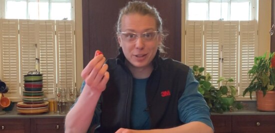 3M science at home: magnet experiment, push and pull
