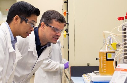 Health Care biopharma engineer at work