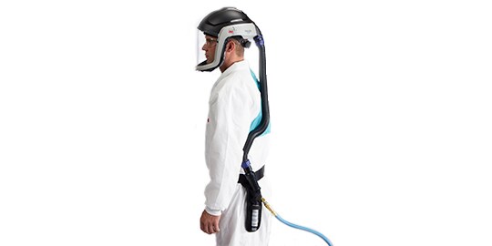 worker wearing 3M supplied air
