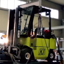 German engineers lift a forklift using 3M™ Scotch-Weld™ Plastic & Rubber Instant Adhesive PR100!