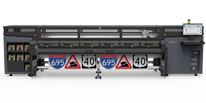 Digital sign printer HP 1500 printing road signs
