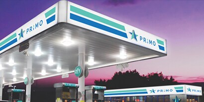 3M™'s flexible substrate on a gas station or 3M™ Envision™ Flexible Substrate on a gas station
