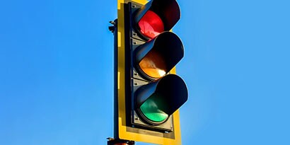use 3M reflective sheeting and protective fims for intersection road signs
