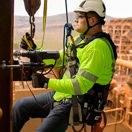 Worker in 3M Fall Protection gear
