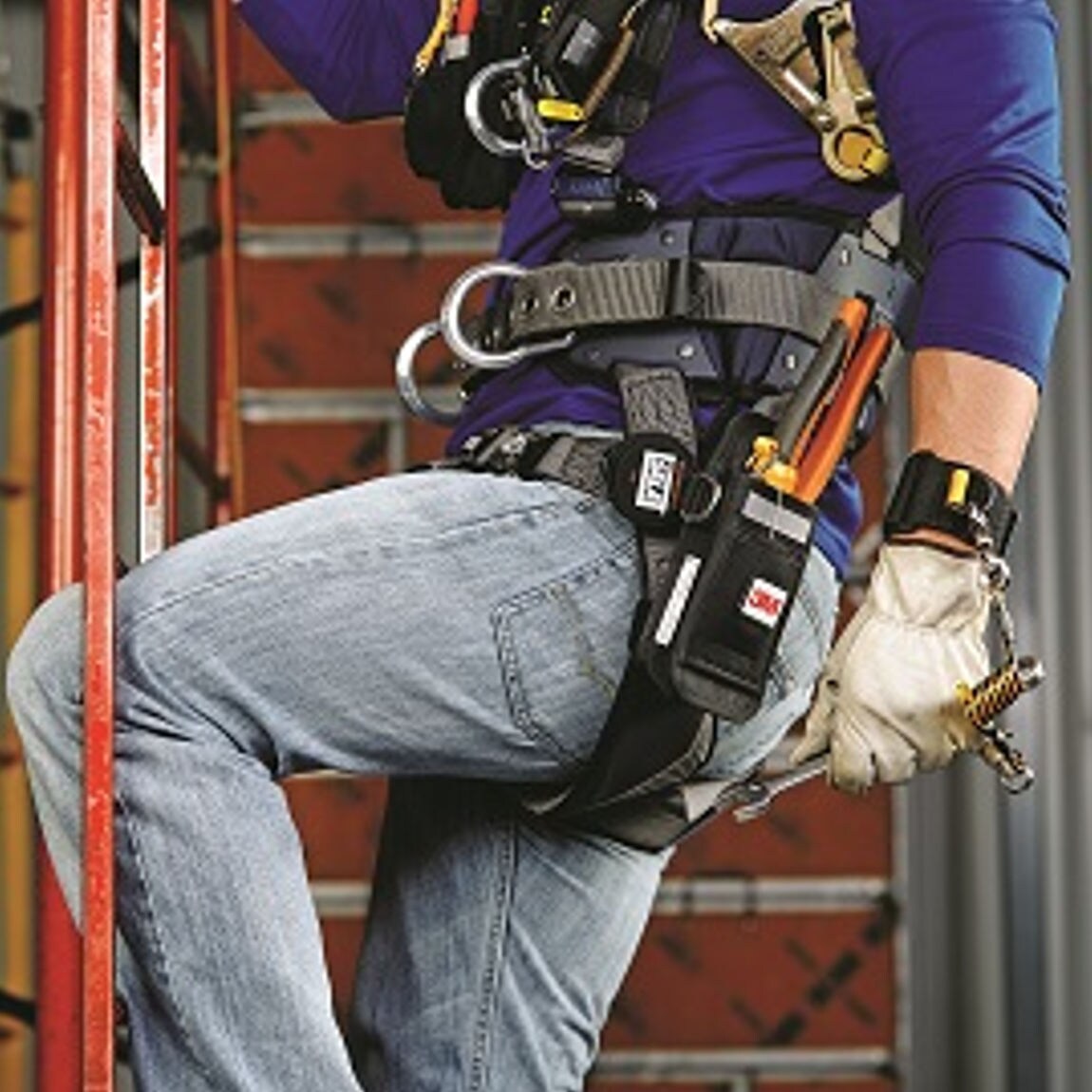 Close up of worker using 3M Fall Protection for Tools products
